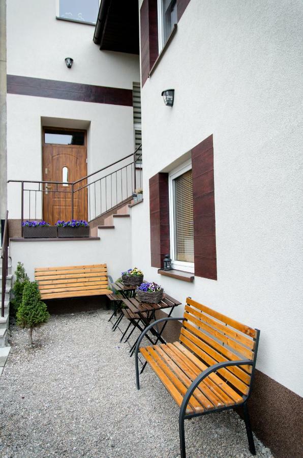 Kamienica Apartment Uniejow Exterior photo